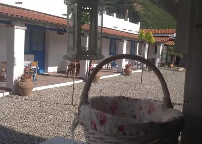 Villaggio Imbesi בית הארחה 3*