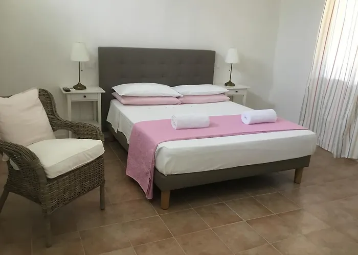 בית הארחה Villaggio Imbesi וילה סן ג'ובאני